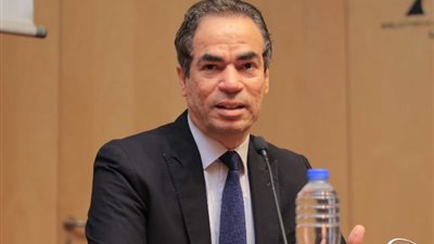 رئيس الهيئة الوطنية للإعلام يجري جولة بأستوديوهات الإذاعة المصرية