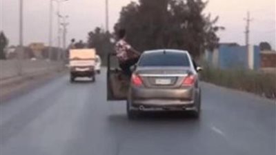الداخلية تكشف ملابسات استعراض بالسيارات بموكب زفاف على طريق الإسماعيلية الصحراوي