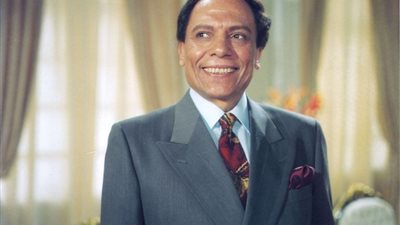 هل يعود عادل إمام من جديد للمشاركة في أعمال فنية؟ (فيديو)
