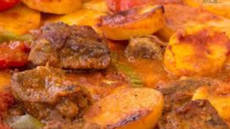 صينية بطاطس باللحمة