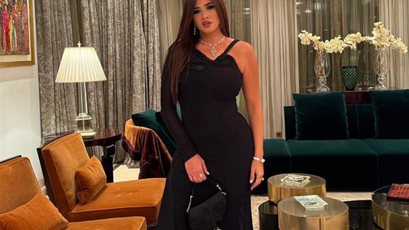 الفنانة ياسمين عبدالعزيز