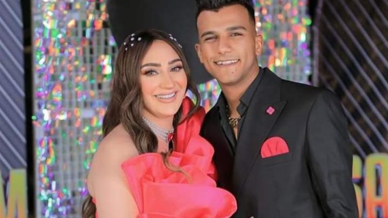 عصام صاصا وزجته