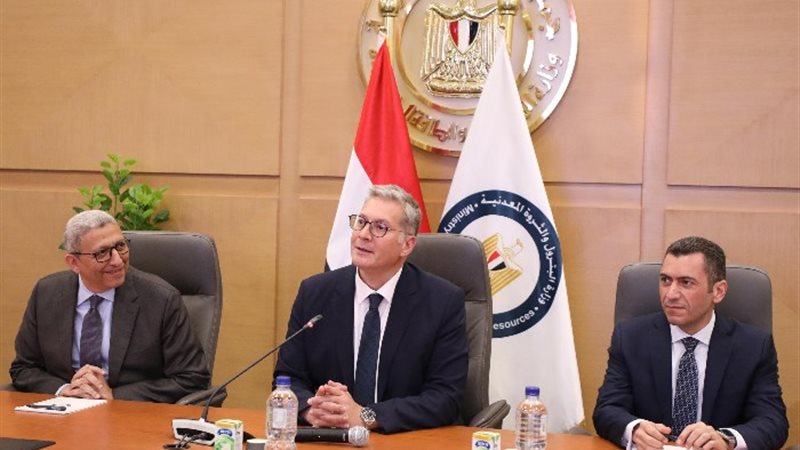 المهندس كريم بدوي وزير البترول