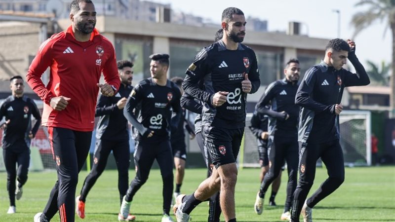 لاعبو الأهلي