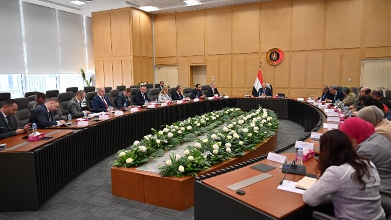 الفريق مهندس كامل الوزير نائب رئيس مجلس الوزراء للتنمية الص