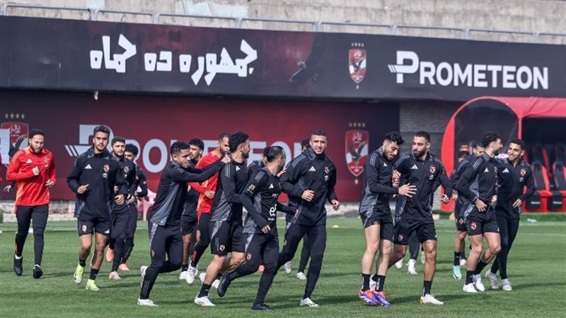لاعبو الأهلي
