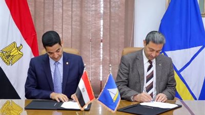 محافظ دمياط يوقع بروتوكول تعاون لتطوير وتنمية قدرات العاملين
