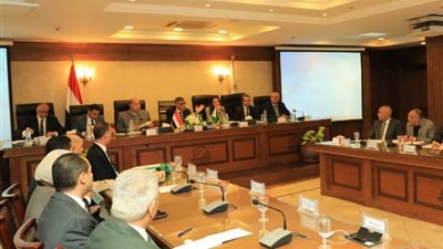 محافظ الجيزة: رفع كفاءة النظافة والإشغالات بمحيط الكنائس استعدادا لرأس السنة
