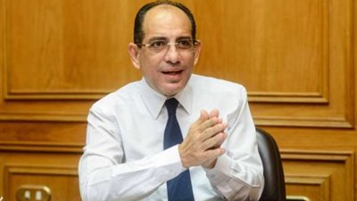 وزير الثقافة يطيح برئيس الرقابة على المصنفات الفنية من منصبه