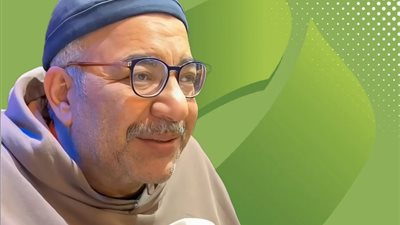 بيومي فؤاد يكشف أسباب تولي زوجته إدارة أعماله وموقفه من السوشيال ميديا