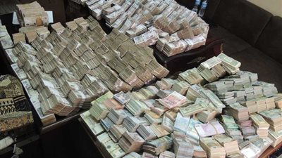 بقيمة 129 مليون جنيه، الداخلية تضبط 3 أشخاص بتهمة غسل الأموال