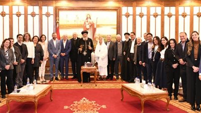 في ضيافة الكاتدرائية، البابا تواضروس الثاني يستقبل «الأم ماجي»