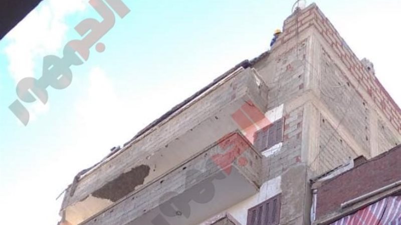انهيار شرفة عقار