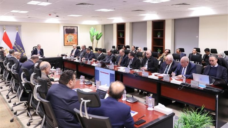 عمرو طلعت وزير الاتصالات وتكنولوجيا المعلومات