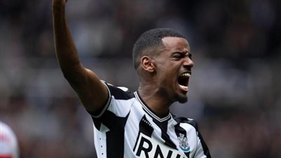 نيوكاسل يفوز علي إيبسويتش تاون برباعية نظيفة في الدوري الإنجليزي