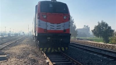 مصرع شخص أربعيني تحت عجلات القطار بالمنوفية