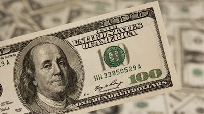 سعر الدولار اليوم، هل شهد ارتفاعًا آخر ببداية تعاملات الأسبوع؟