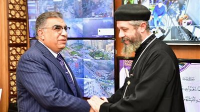 محافظ الدقهلية يستقبل وفد من الكنيسة للتهنئة بالعام الميلادي الجديد