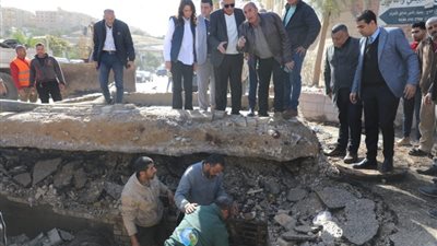 محافظ الجيزة يتفقد أعمال إصلاح وصلة الربط لخط مياه 800مم  بحدائق الأهرام