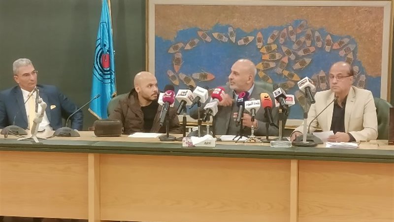 خلال المؤتمر