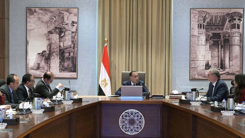 خلال الاجتماع