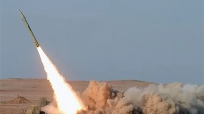 الحوثيون يكشفون عن صاروخ «فلسطين 2» لضرب إسرائيل فجرا