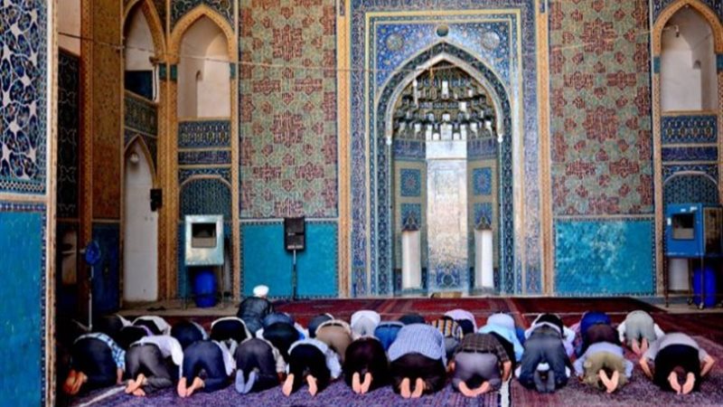 موعد أذان الظهر