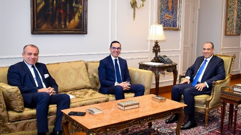 وزير الخارجية ووزير الاستثمار والتجارة الخارجية