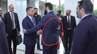«مسدس الشرع» يثير ضجة أثناء لقائه مع رئيس جهاز الاستخبارات العراقي (فيديو)