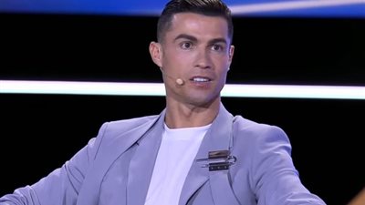 رونالدو يتوج بجائزة أفضل هداف في كل العصور من جلوب سوكر