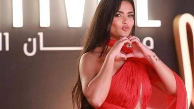 فيلم ومسلسل وارتباط عاطفي، أسماء جلال تتصدر التريند في 2024