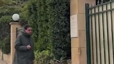 رغم توسلاتها، غياب نجوم الفن عن جنازة زوج نشوى مصطفى