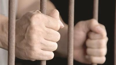السجن المشدد 15 عامًا لعامل قتل فتاة في دار السلام بسوهاج