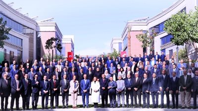 وزير الاتصالات يشهد حفل تخرج أول دفعات مبادرة «قادة مصر الرقمية»