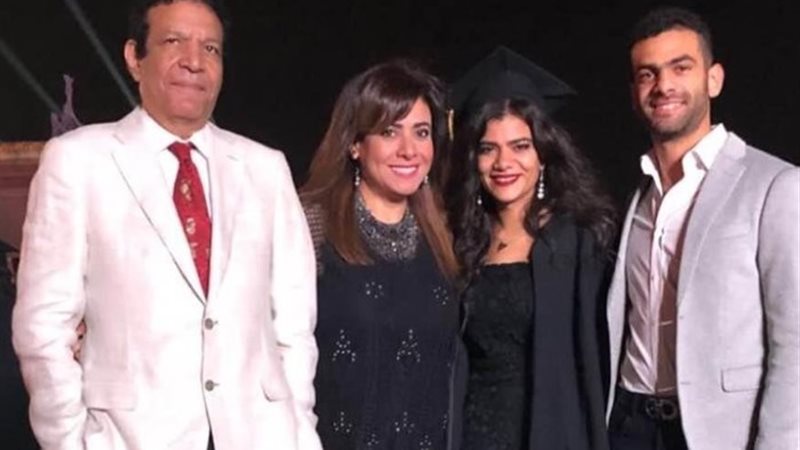 نشوى مصطفى وزوجها وأولادها