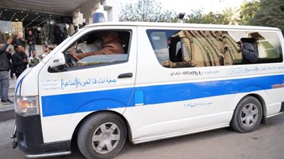 وصول جثمان أحمد عدوية مسجد حسين صدقي لصلاة الجنازة