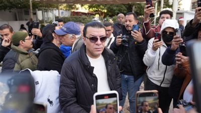 مصطفى كامل وحلمي عبدالباقي، أبرز الحاضرين لجنازة أحمد عدوية
