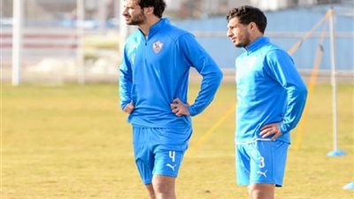 أمير هشام يكشف حقيقة مفاوضات الزمالك مع طارق حامد ومحمود علاء