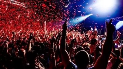 مشاجرة بين جماهير مؤدي مهرجانات بحفل رأس السنة بوصلة دهشور بالشيخ زايد