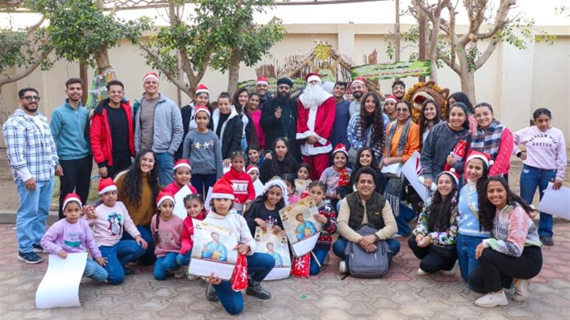أسرة لوقا الطبيب بكلية الطب جامعة المنيا مع الأطفال