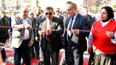 محافظ الدقهلية يفتتح أول سلسلة من أسواق اليوم الواحد بالمنصورة