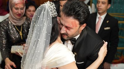زفاف مي فاروق، حضور نجوم الفن والمجتمع لعٌرس محمد العمروسي (صور)