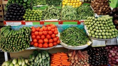 الطماطم بـ 3 جنيه، استقرار أسعار الخضروات والفاكهة في سوق العبور اليوم الجمعة