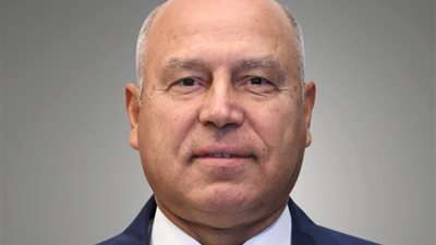 لعرض مطالبهم، كامل الوزير يلتقي المستثمرين الصناعيين بالقليوبية غدا