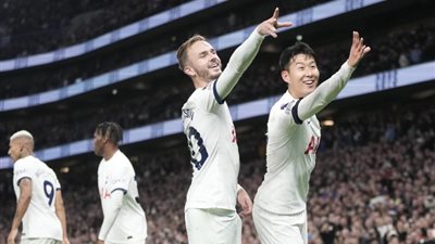 الإثارة تتواصل، توتنهام يتقدم ونيوكاسل يتعادل بدقيقتين في الدوري الإنجليزي