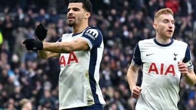 آخرهم لاعب توتنهام، احتفال «القوس والسهم» يغزو ملاعب أوروبا