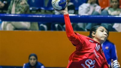 سيدات يد الأهلي يفزن على سبورتنج 25-24 في الدوري