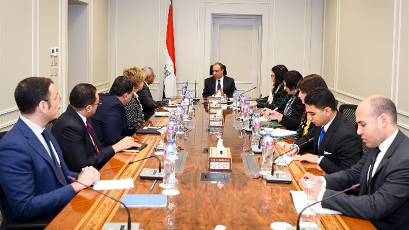 وزير الخارجية يجتمع بالقطاع الثقافى بالوزارة