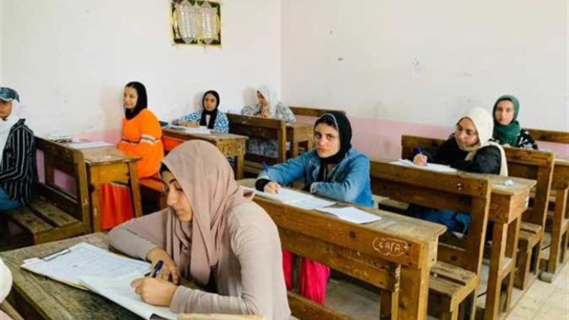 امتحانات الترم الأول