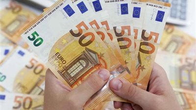 وصل لكام، انخفاض بأسعار اليورو في منتصف تعاملات اليوم الأحد 5 يناير